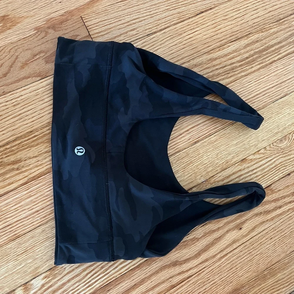 Lululemon Align Reversible Bra Light Support Size 4 - Picture 6 of 11